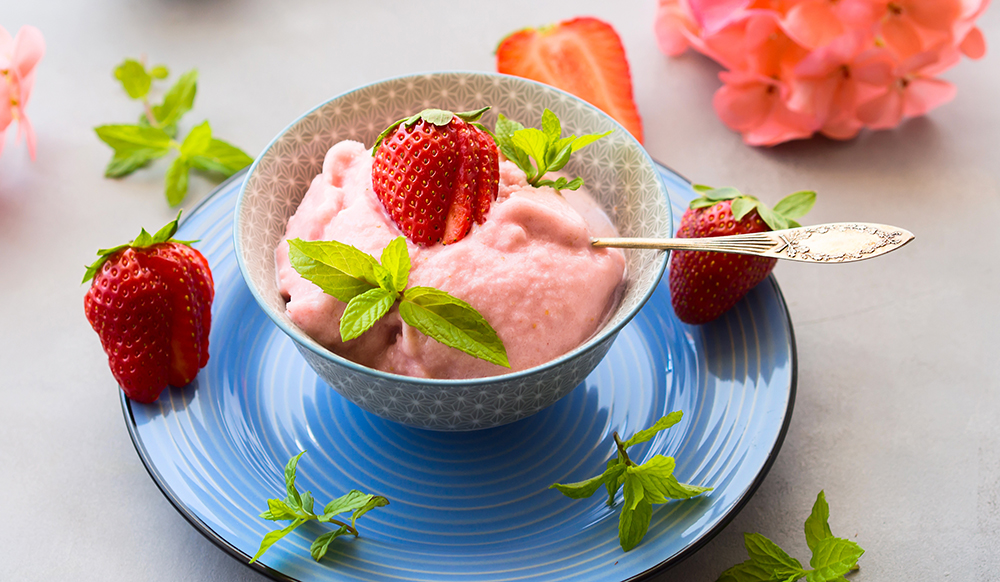 strawberry mousse