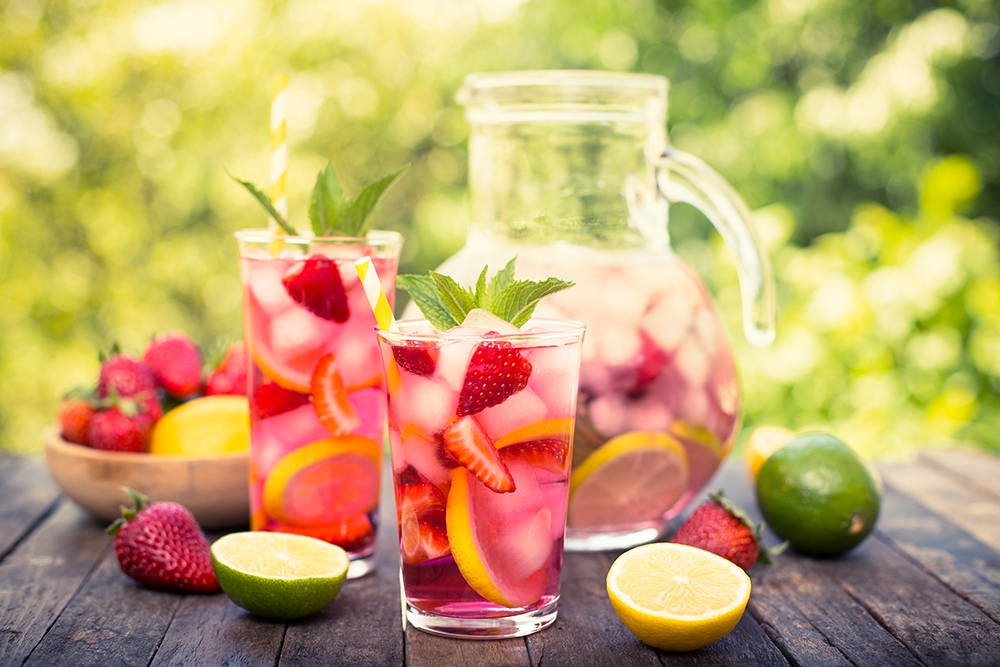 strawberry lemon infused water